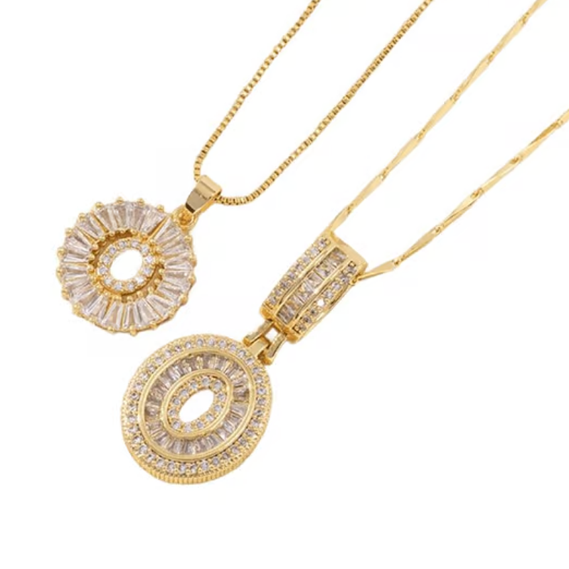 Kultainen Alphabet-riipus kaulakoru