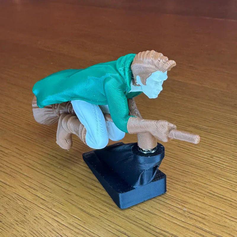 Maaginen luudanvarsi auton kojelaudan koriste