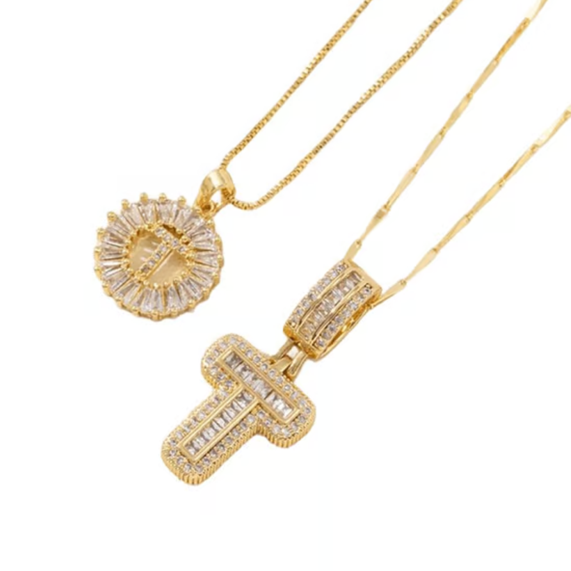 Kultainen Alphabet-riipus kaulakoru