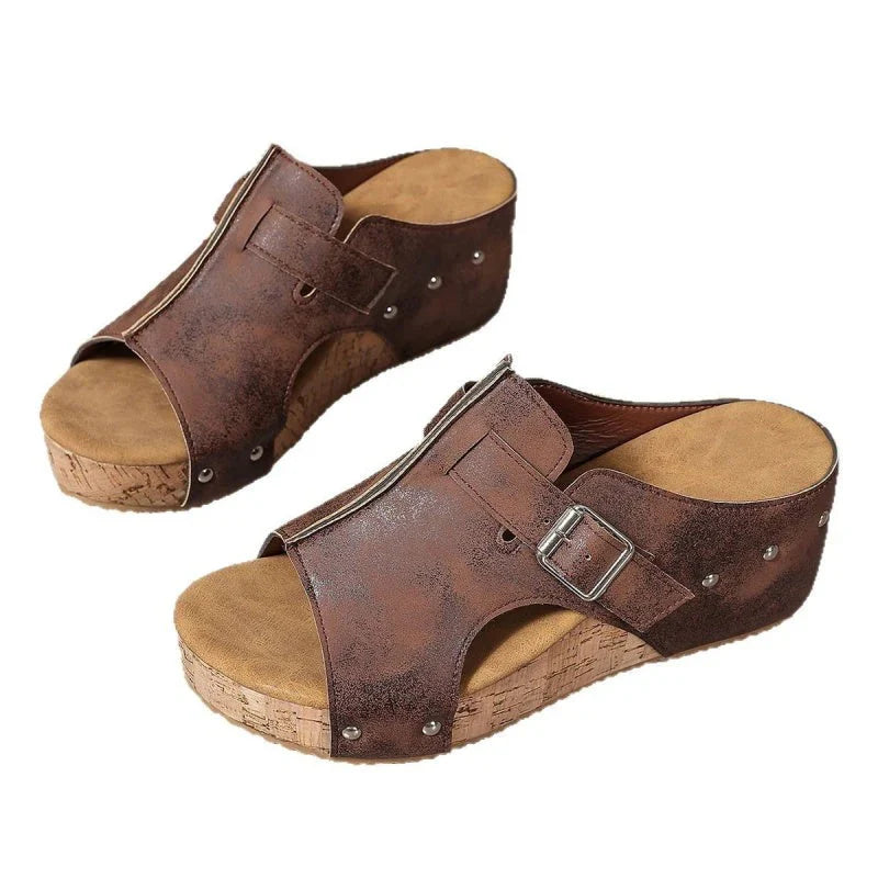Naisten peep-toe-kiilakorkosandaalit korokepohjalla