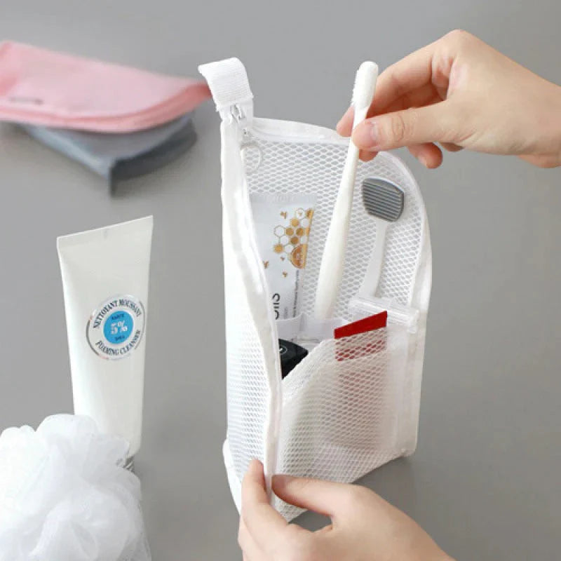 Kannettava kevyt toilettilaukku matkalle
