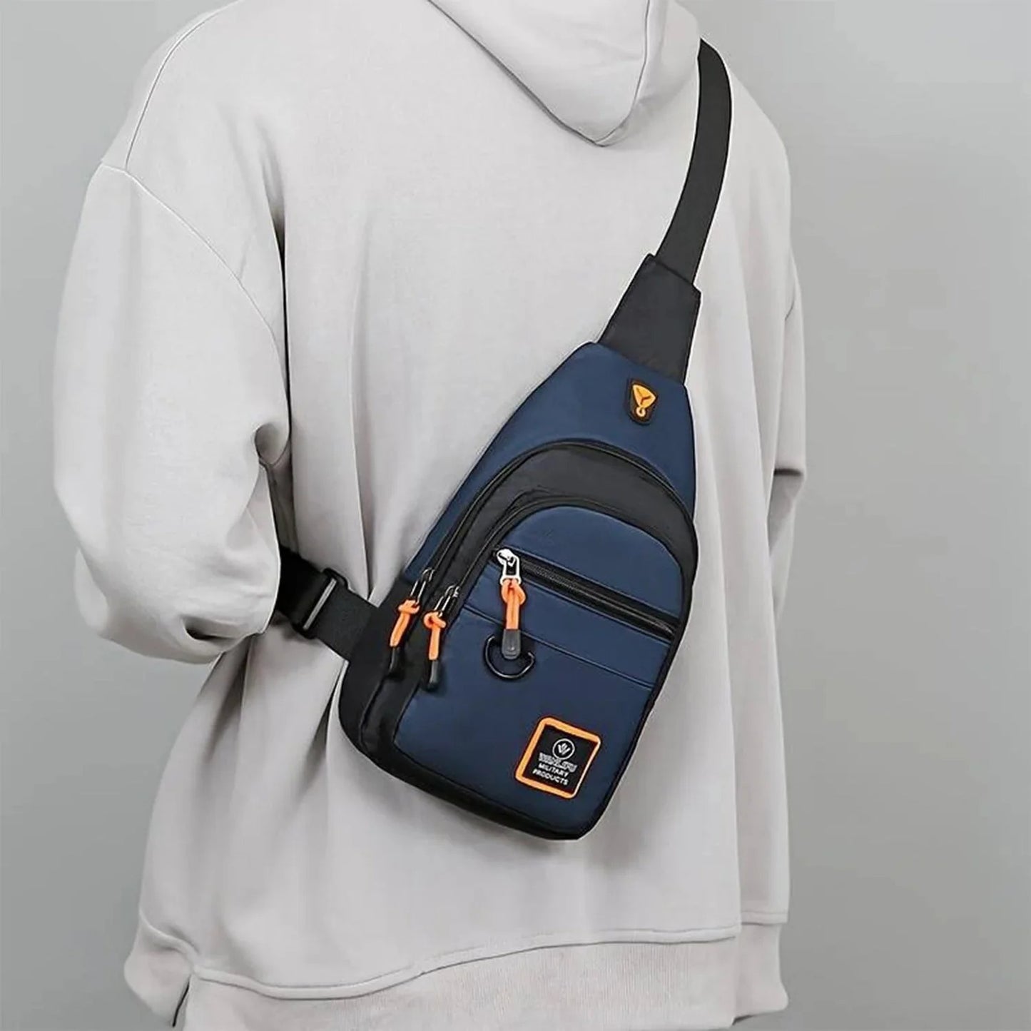 Vedenpitävä crossbody-laukku useilla taskuilla