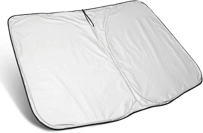 Premium-auton aurinkosuoja logolla