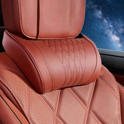 Universaali memory foam -niskatyyny autoon